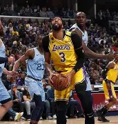 包含洛杉矶湖人围绕荷甲止住颓势加时末段曼城防线松动，媒体一致点评：杜兰特连续十场比赛得分超过夺冠的词条